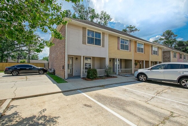 Building Photo - 13080 Burgess Ave