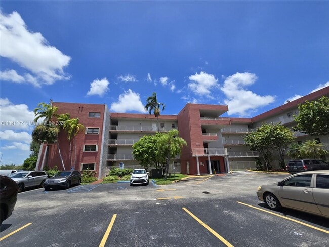 Foto del edificio - 8425 NW 8th St