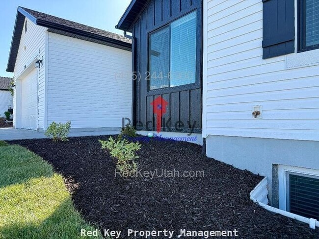 Foto del edificio - W High Plains Dr. Duplex