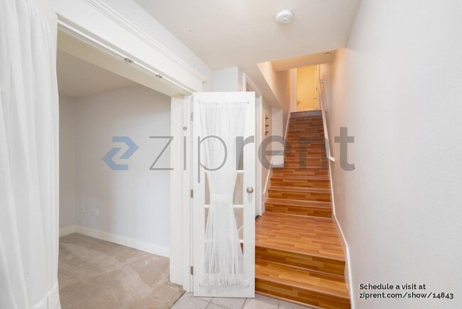 Building Photo - 18211 NE 95th Way