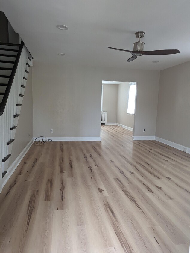 Foto principal - 702 S Scott St