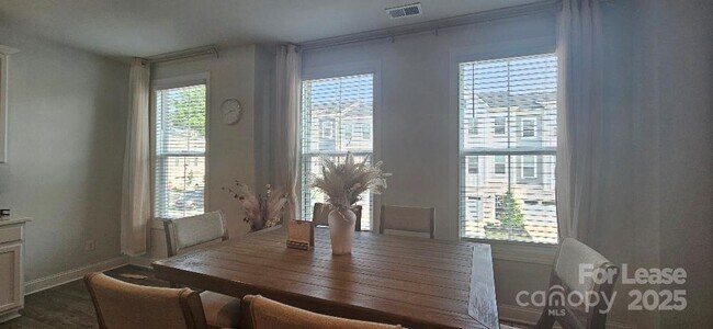 Building Photo - 4509 Forsyth Pl