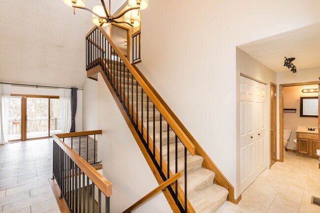 Building Photo - 7795 Bartles Ave