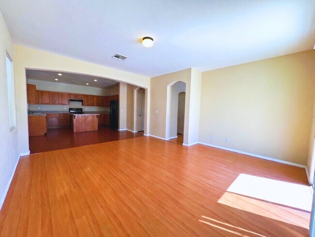 Foto del edificio - 4823 Celsion Rock St