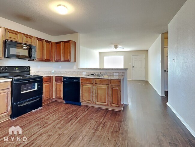 Foto del edificio - 938 Pinehurst Loop