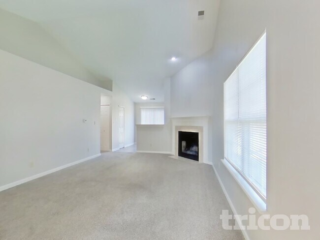 Foto del edificio - 5260 Pin Oak Dr