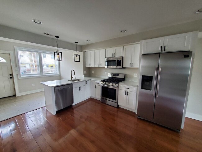 Foto del edificio - 328 36th St NE