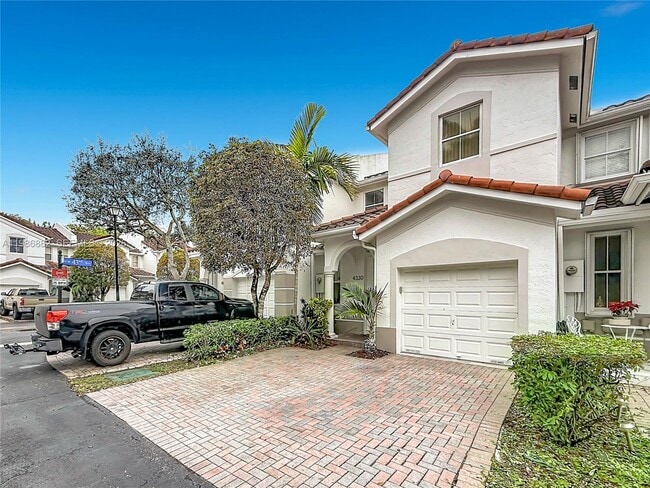 Building Photo - 4330 NW 114th Pl