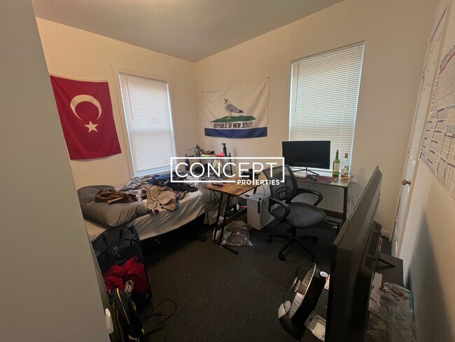 Foto del edificio - 10 Parker Hill Ave