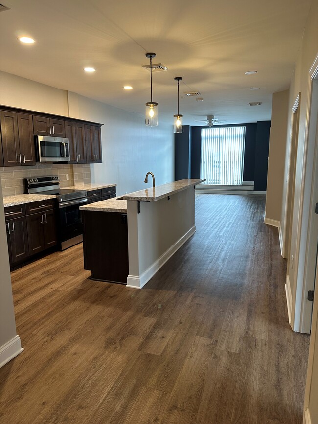 Cocina y sala de estar - 45 Ellicott St