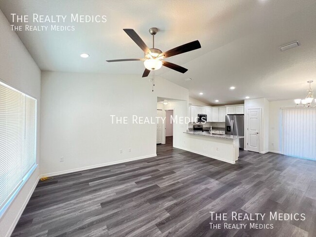 Building Photo - 297 Malauka Loop