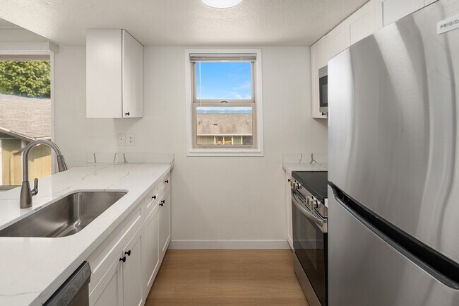 Foto del edificio - Evergreen Residences