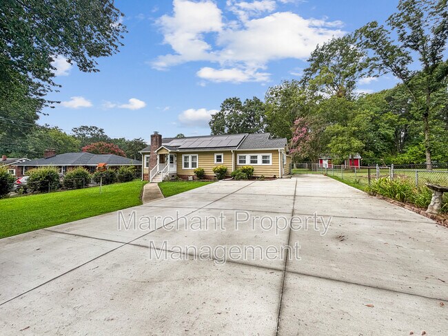Foto del edificio - 609 N Maple St