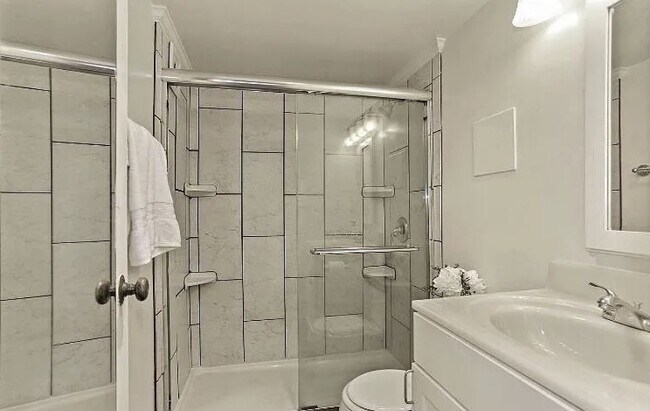 Foto del edificio - 2030 F St NW