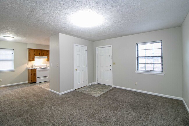Foto del edificio - 17-417 Thompsonville Ln