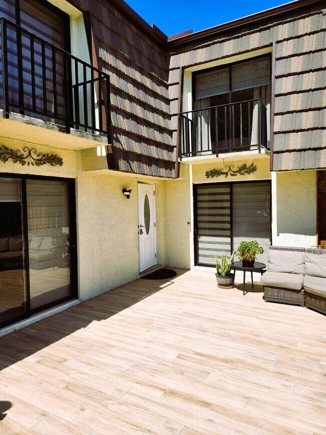 Foto del edificio - 1570 Forest Lakes Cir