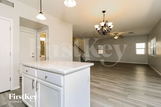 Foto del edificio - 13123 W Gelding Cir
