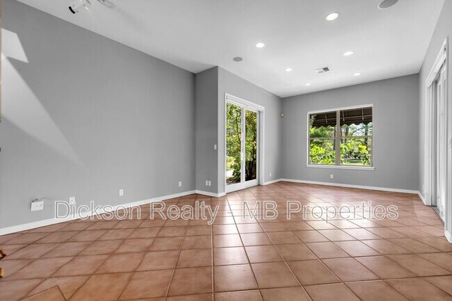 Foto del edificio - 4440 Juniper Trail