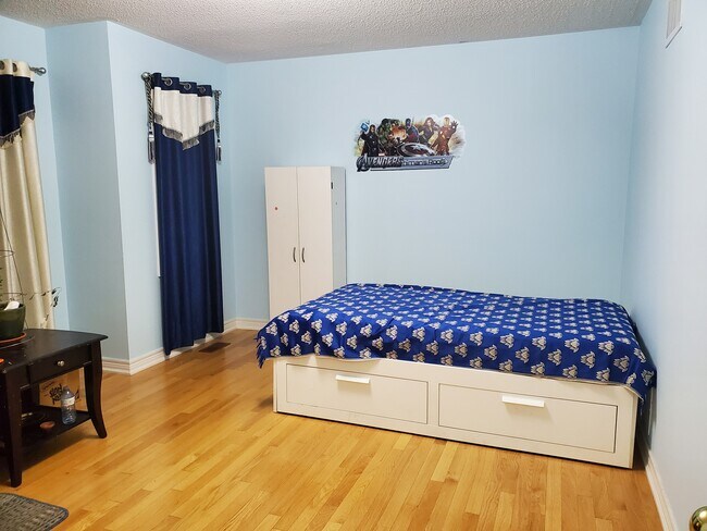 Photo du bâtiment - 302 Sunny Meadow Blvd