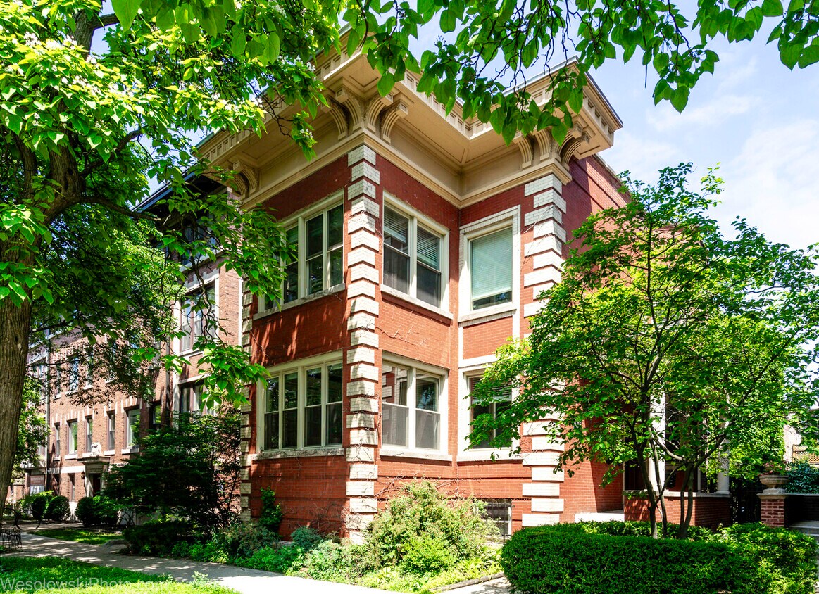 Primary Photo - 5121 S Ellis Ave