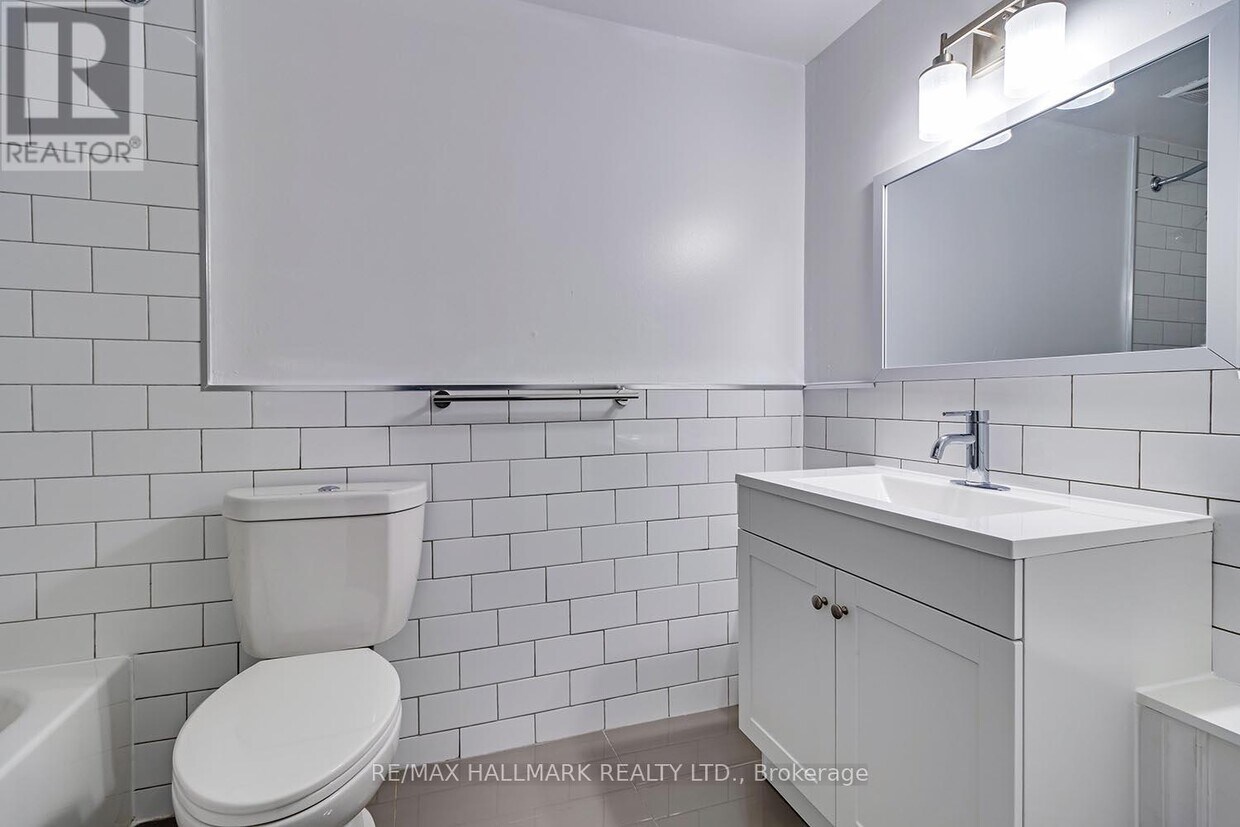 Photo du bâtiment - 7555 Goreway Dr