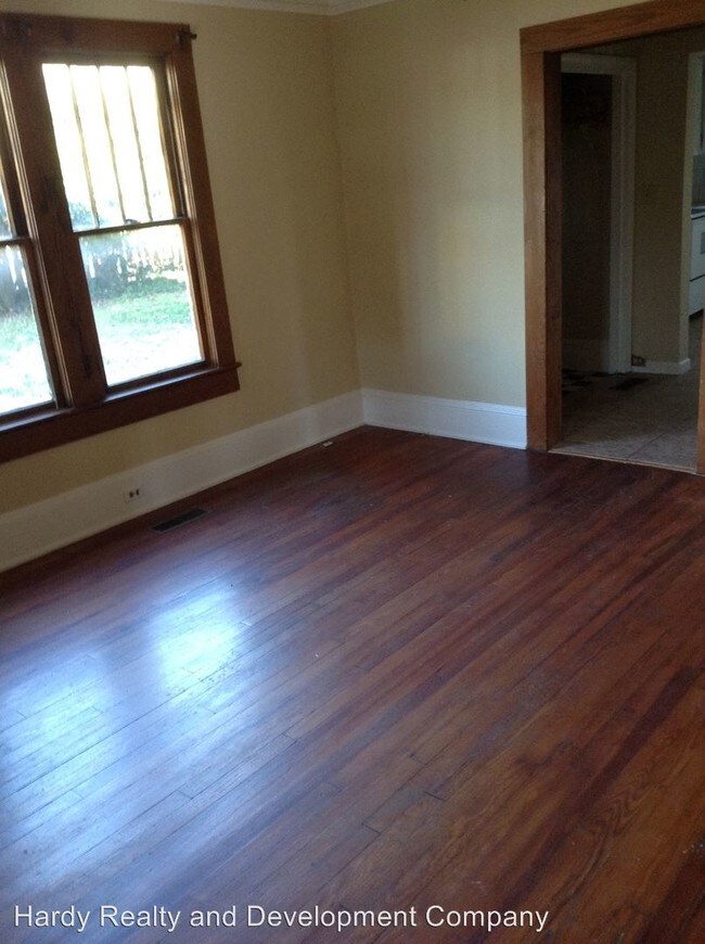 Building Photo - 2 br, 1 bath House - 11 Coral Avenue