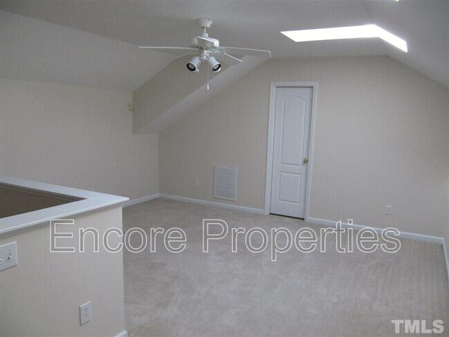 Building Photo - 6824 Middleboro Dr