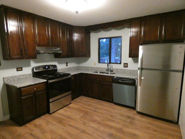 Building Photo - 3506 Marquis Dr