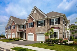 Building Photo - 2008 Stallion Cir E