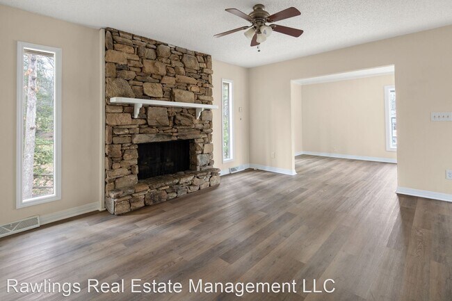 Building Photo - 3 br, 2 bath House - 5 Redfern Court