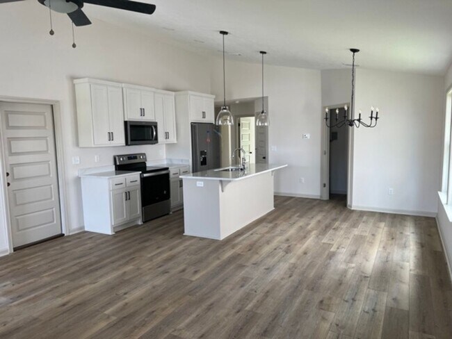 Foto del edificio - 3 bed 2 bath House