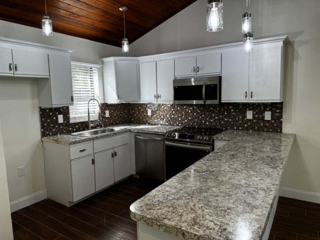 Foto del edificio - 79 Aspen Dr