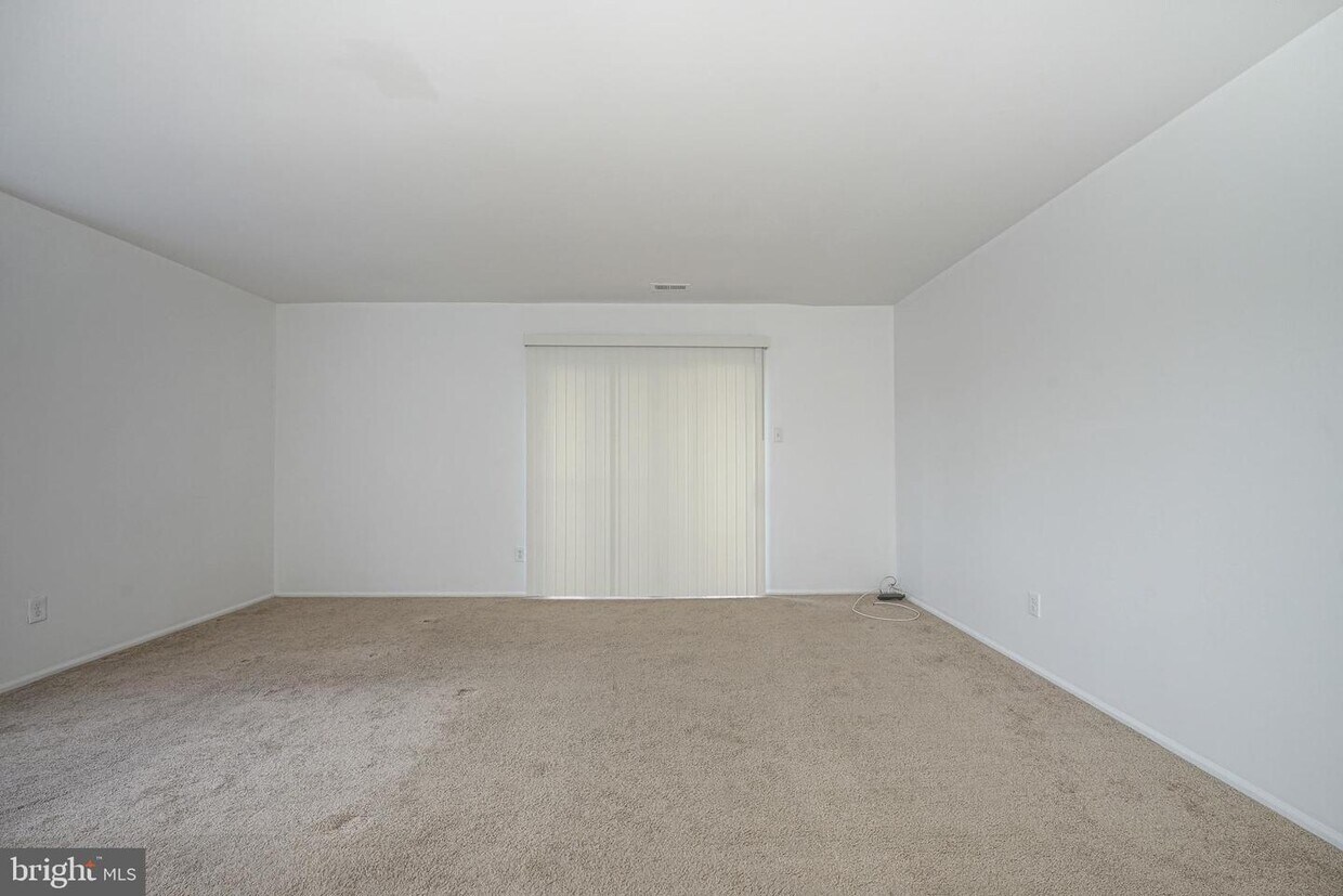 107 Lucas Ln, Voorhees Township, NJ 08043 Apartment for Rent in