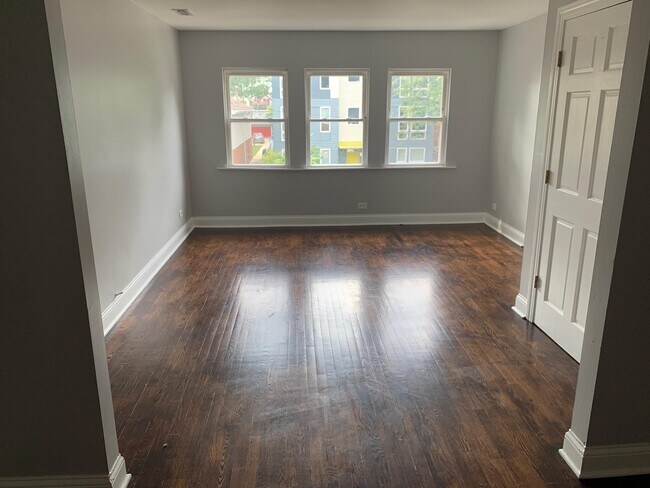 Dining room looking into family room - 1835 N Sawyer Ave