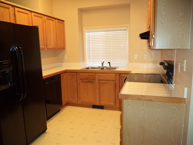 Foto del edificio - 659 N Tidwell Way