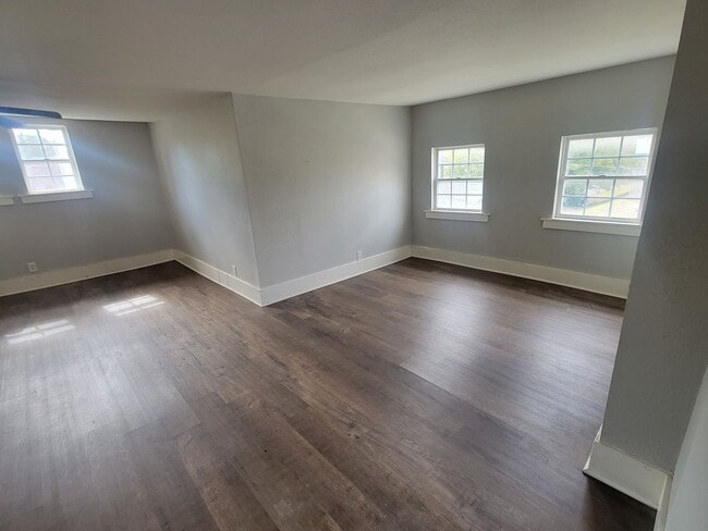 Building Photo - 1923 S Izard St