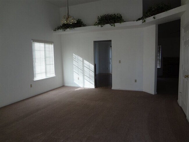 Building Photo - 1537 Alicia Dr