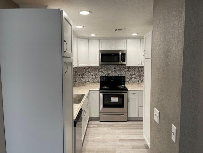 Foto del edificio - 8520 Wakefield Dr