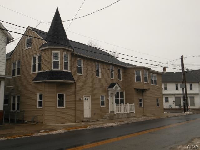 Building Photo - 107 W Main St
