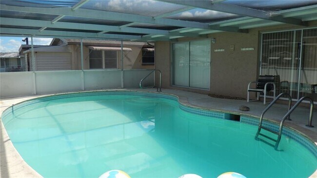 Foto del edificio - 2052 Norfolk Dr