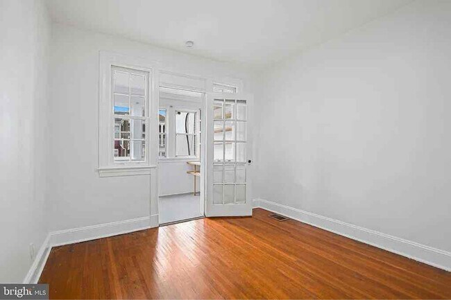 Foto del edificio - 1376 Sheridan St NW