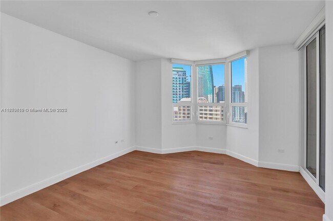 Foto del edificio - 808 Brickell Key Dr