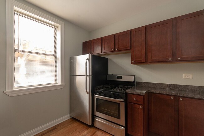 Foto del edificio - 4329 N Wolcott Ave