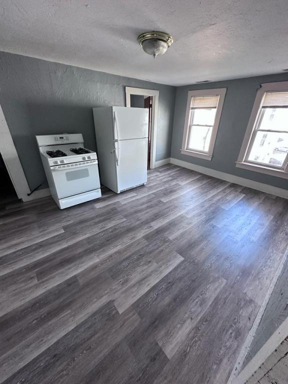 4 Negus St, ster, MA 01570 House Rental in ster, MA