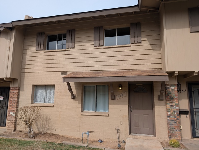 Primary Photo - Glendale 3br townhome with community pool ...