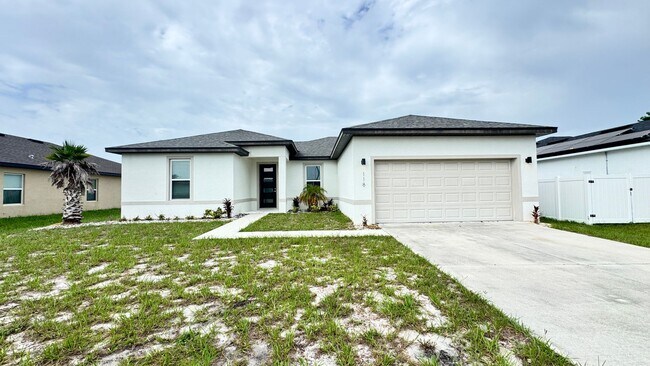 Foto del edificio - BEAUTIFUL 4/2 IN POINCIANA!