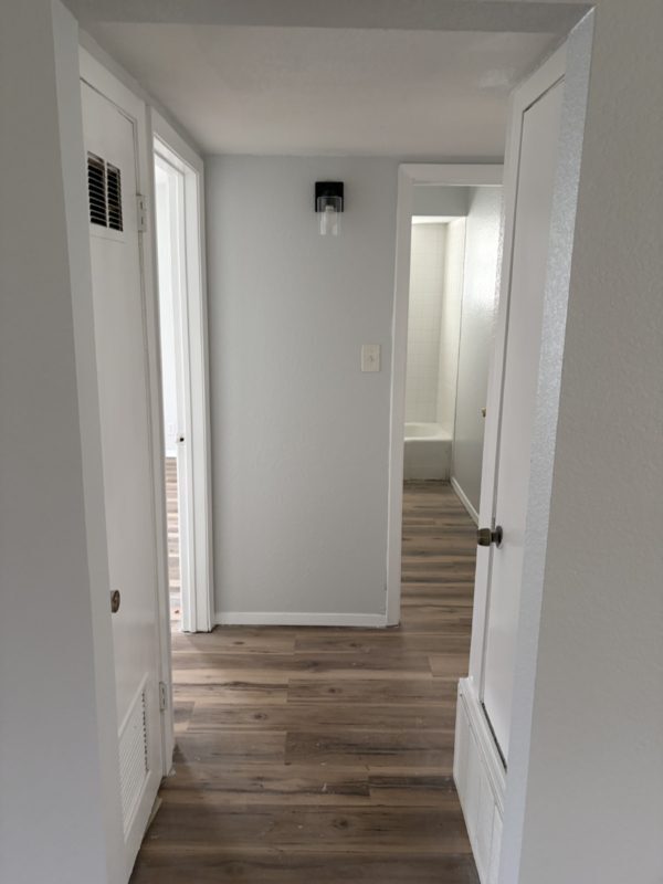 Foto del edificio - 604 W 4th St