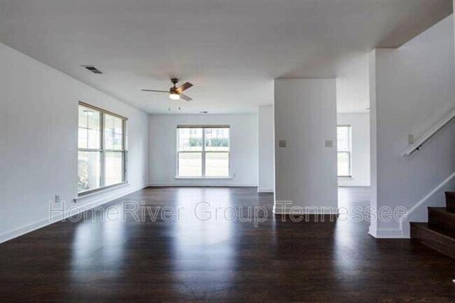 Building Photo - 713 E Georgia Ave