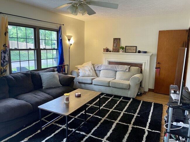 Foto del edificio - 417 S Swain Ave