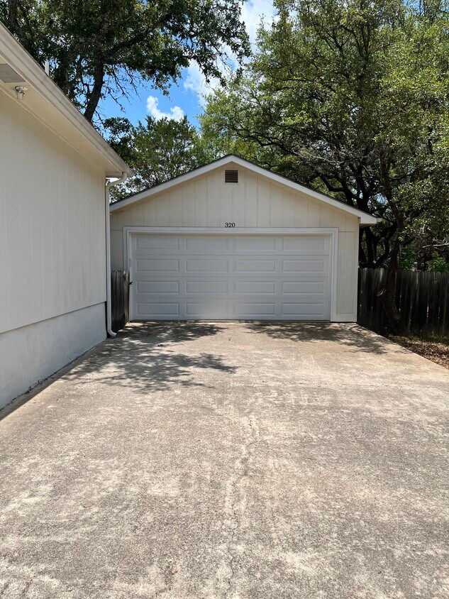320 La Buena Vista Dr, Wimberley, TX 78676 House for Rent in